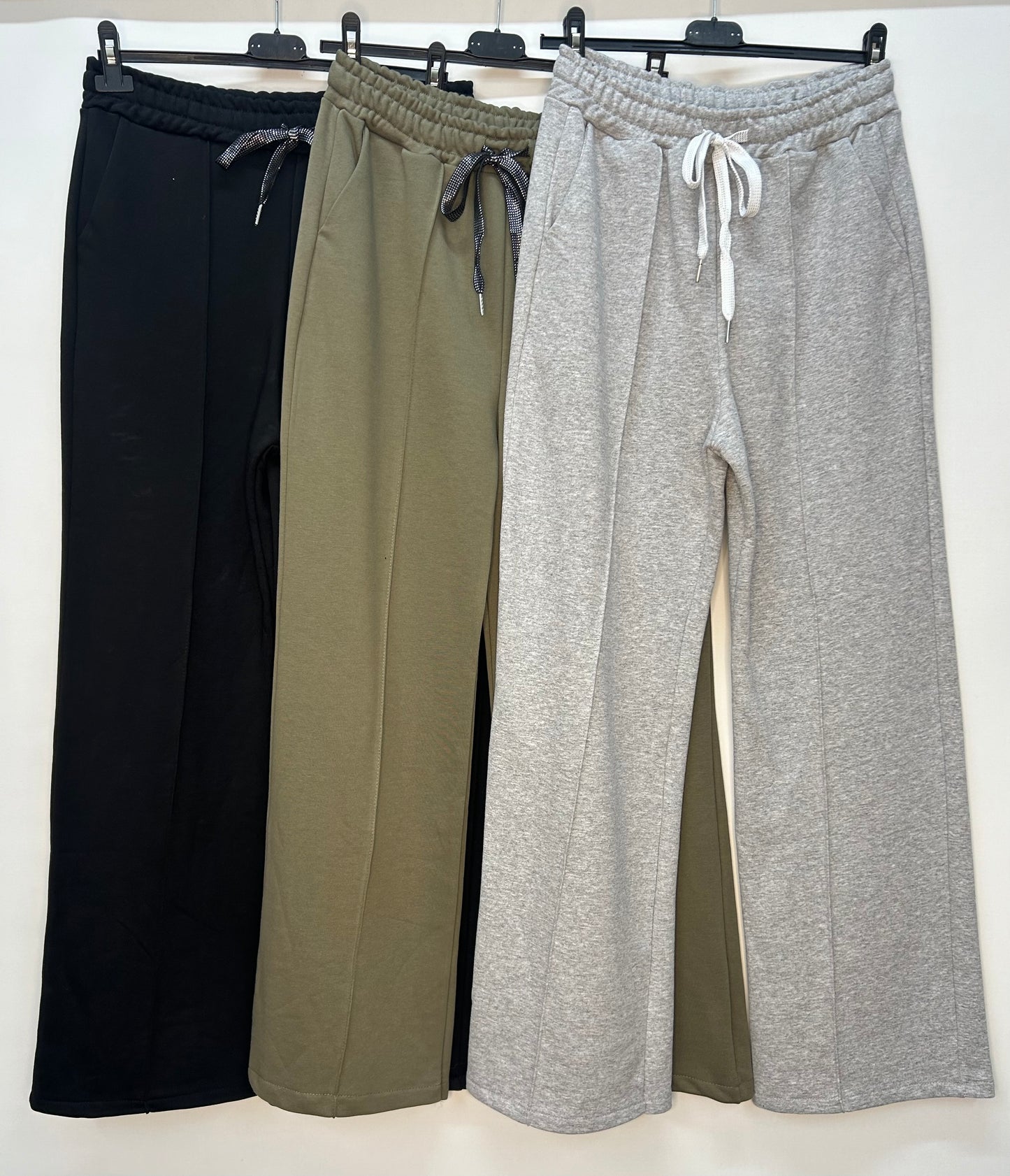 Jogger in 3 colours